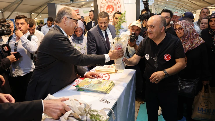 Bakan Özhaseki: 'Çevre bize emanet, emanete gözümüz gibi bakacağız'