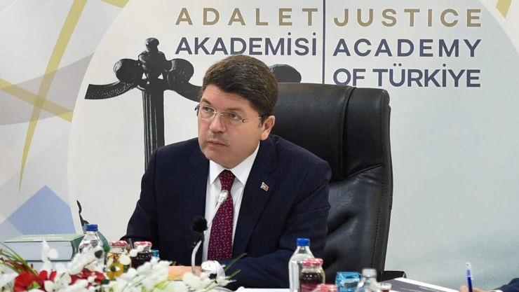 Bakan Tunç, 'Güven veren bir adalet için uygulayıcıların etkin bir eğitimden geçmesi çok önemli'