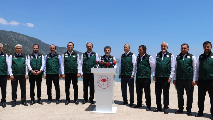 Bakan Yumaklı, Isparta'da Eğirdir Gölü Su Eylem Planı'nı açıkladı