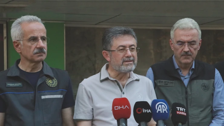 Bakan Yumaklı, Kahramanmaraş dahil devam eden orman yangınlarıyla ilgili konuştu