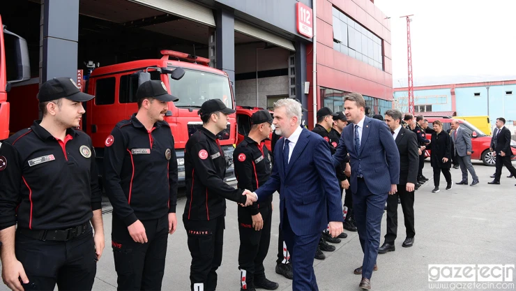 Başkan Görgel, belediye personelliyle bir araya gelerek bayramlarını kutladı