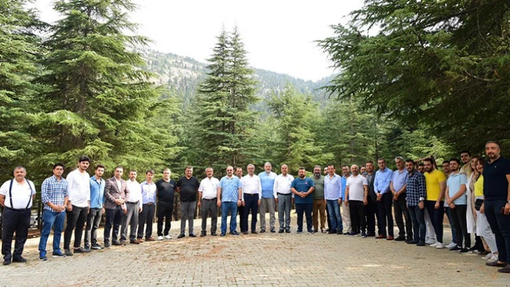 Başkan Güngör, MÜSİAD Genel Başkanı Kaan ve İş Adamlarına Yavşan Yaylasını anlattı