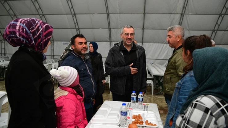 Başkan Güngör, vatandaşlarla birlikte iftar yaptı