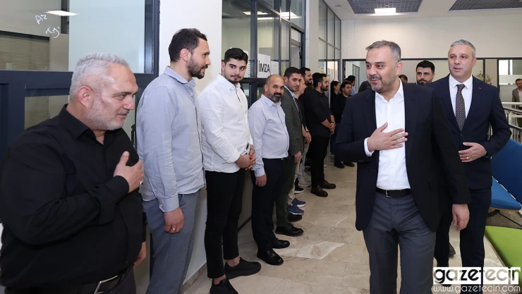 Başkan Toptaş, belediye personeliyle bayramlaştı