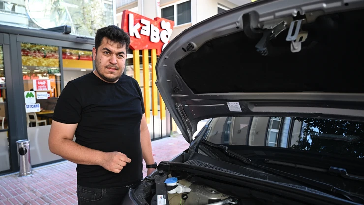 Bayiden sıfır aldığı panelvan boyalı çıktı