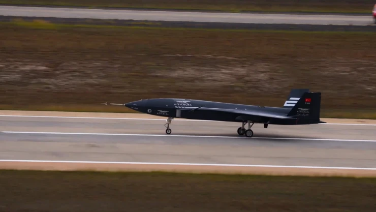 Bayraktar KIZILELMA'dan ilk atışta tam isabet