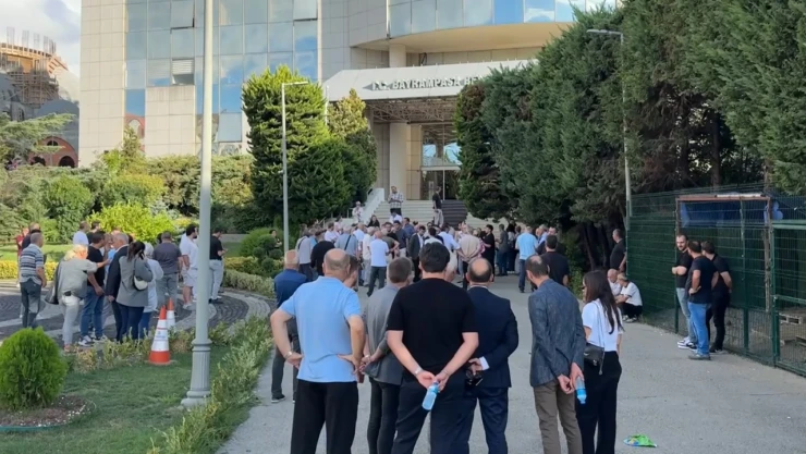 Bayrampaşa Belediyesine yönelik yolsuzluk soruşturmasında 48 şüpheliye gözaltı kararı