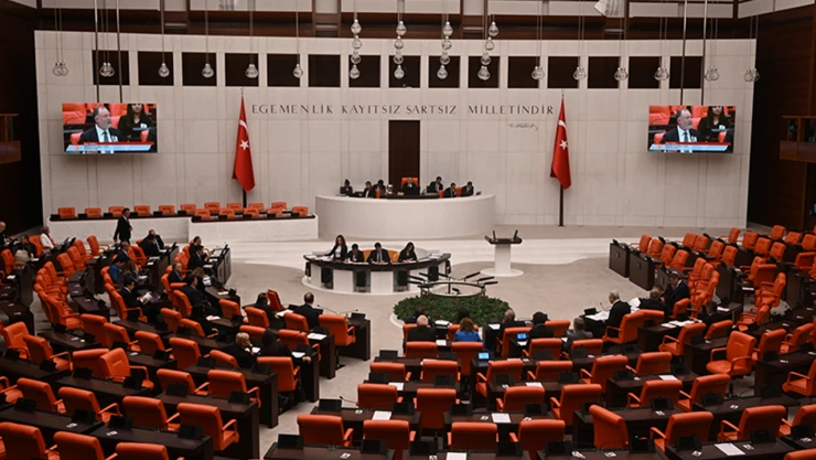 Bazı kanunlarda değişiklikler yapılmasına dair kanun teklifi, kabul edildi