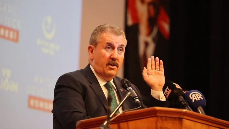 BBP Genel Başkanı Destici, partisinin ilçe kongresinde konuştu