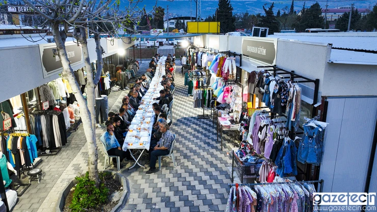 Bereket sofrası, bu kez Derepazarı Esnaf Çarşısı'nda kuruldu