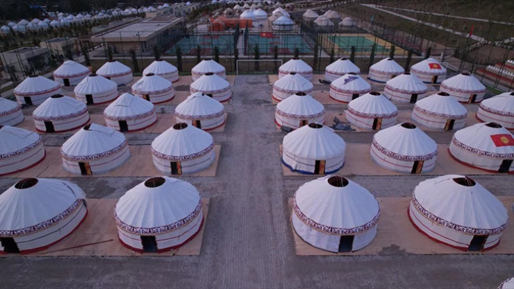 Bilal Erdoğan, Kahramanmaraş'ta kurulan Dayanışma Obası'nı ziyaret etti