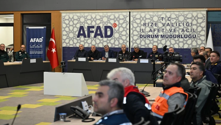 Bin 428 personel, 7/24 sahada