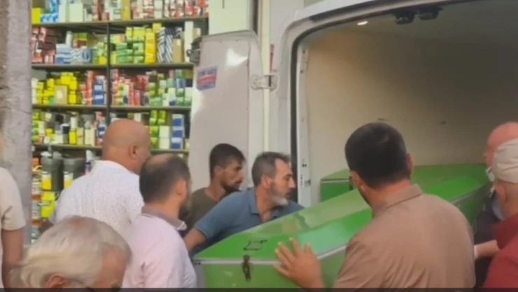 Bir kişi evinde ölü bulundu