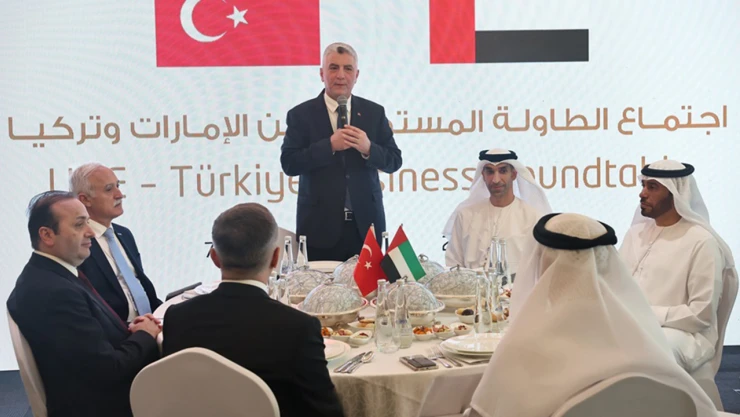 Birleşik Arap Emirlikleri'nde sıcak temaslar