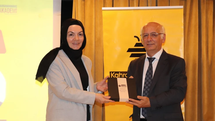 Biyografi Akademisi'nde Abdurrahim Karakoç'un izinde edebi ve fikri yolculuk