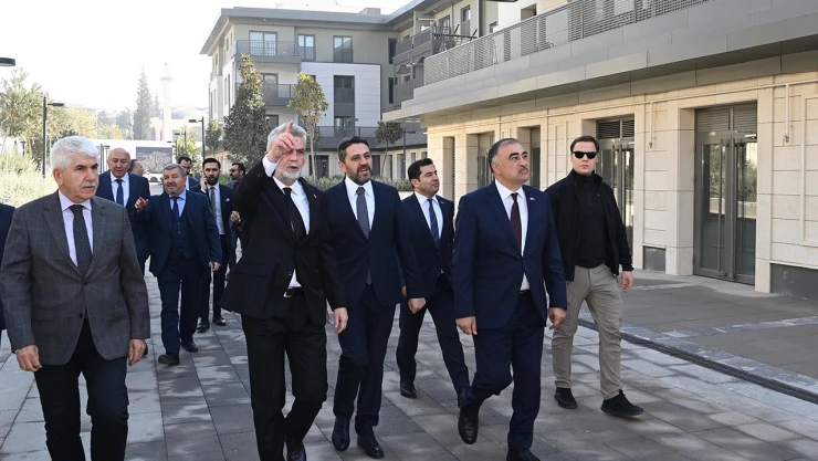 Büyükelçi Reşad Memmedov, Azerbaycan Mahallesini inceledi