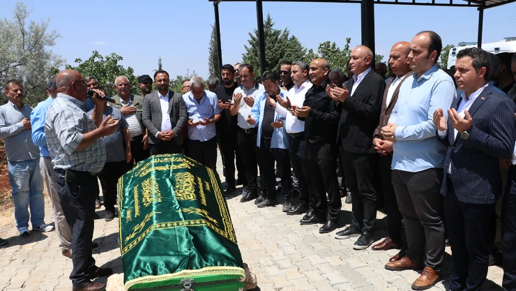 Cesedi Fırat Nehri'nde bulunan otizmli 10 yaşındaki çocuk toprağa verildi