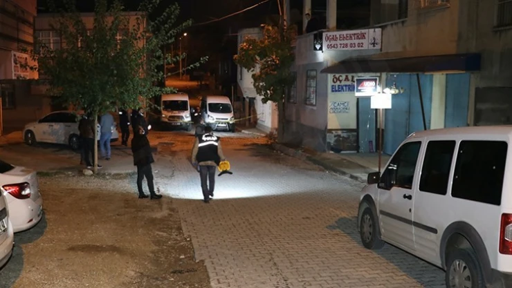 Çıkan silahlı ve bıçaklı kavgada yaralanan kişi öldü