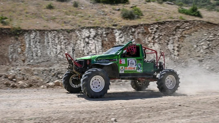 Çukurca'da Rafting ve Off-Road heyecanı