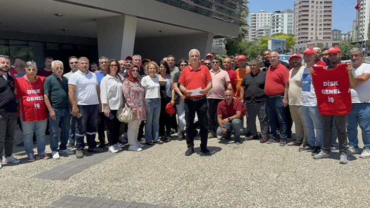 Çukurova Belediyesinde bazı işçiler eylem yaptı