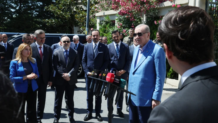 Cumhurbaşkanı Erdoğan, Cuma namazını Hz. Ali Camii'nde kıldı