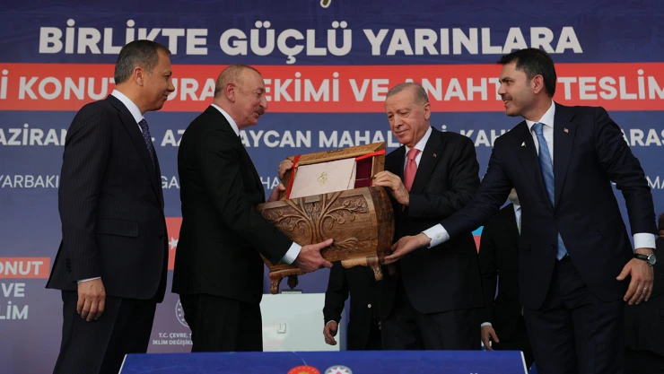 Cumhurbaşkanı Erdoğan, yılsonunu işaret etti