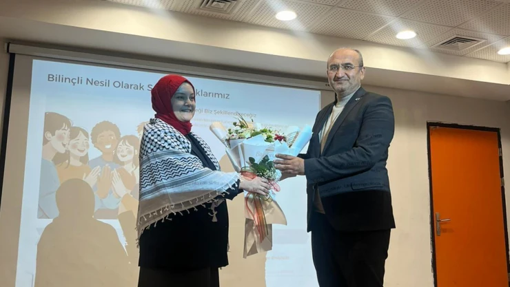 Cumhuriyet Ortaokulu'nda Filistin'i anma ve farkındalık programı gerçekleştirildi