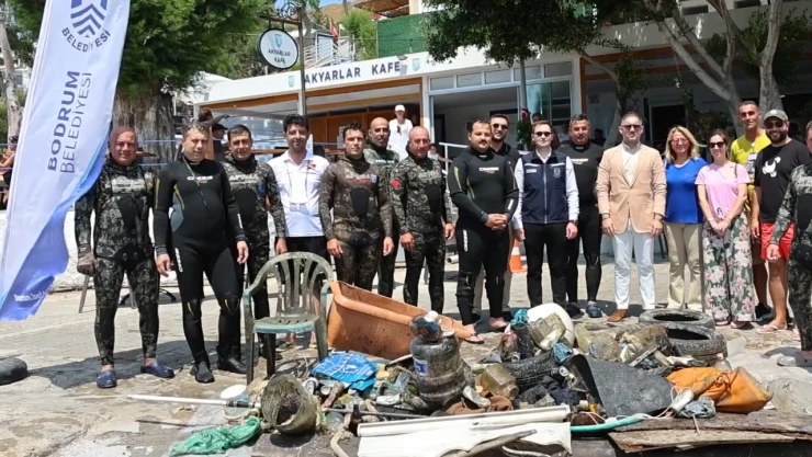 Deniz dibinden çıkan atıklar yok artık dedirtti