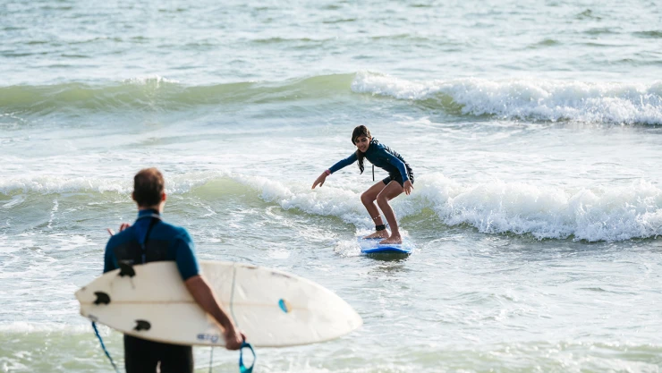 Deprem bölgesinin gençleri sörf sporuyla buluşuyor