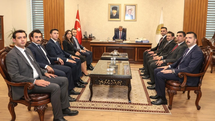 Depremde özverili çalışan Kaymakam adaylarına başarı belgesi