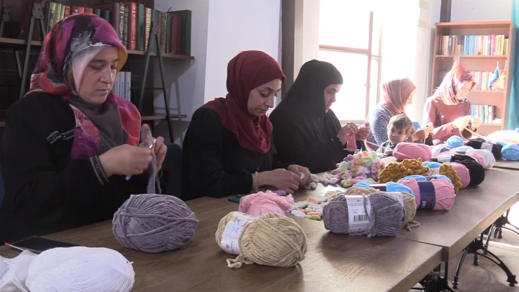 Depremzede kadınlar böyle terapi oluyor