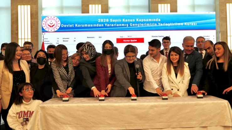 Devlet korumasında yetişen 1.121 genç kamuda istihdam edilecek