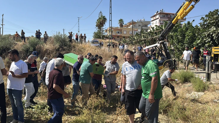 Devrilen forkliftin altında kalan sürücü hayatını kaybetti