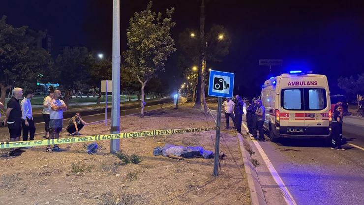 Devrilen motosikletteki 1 kişi öldü, 1 kişi yaralandı