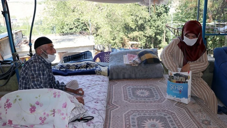 Dezavantajlı vatandaşları kitapla buluşturuyorlar
