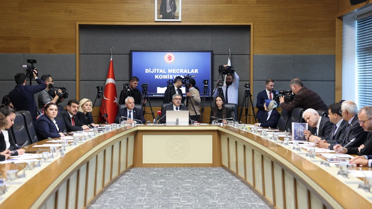 Dijital mecraların yasaklanmasına, sansürlenmesine karşıyız!