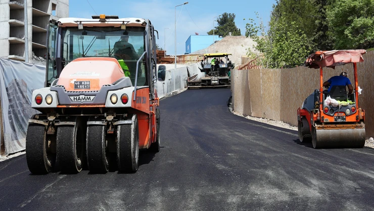 Doğukent'te asfalt serimi başladı