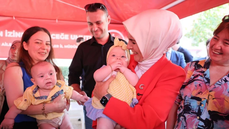 Doğum yardım ödemeleri annelerin hesaplarına yatırıldı
