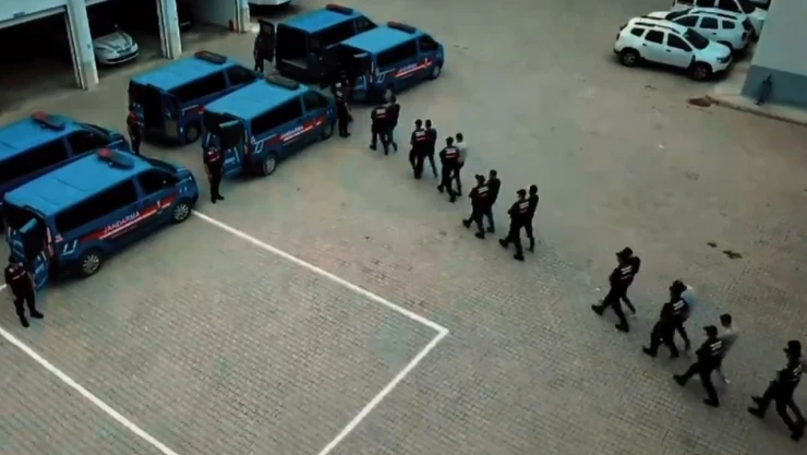 Dolandırıcılara eş zamanlı baskın