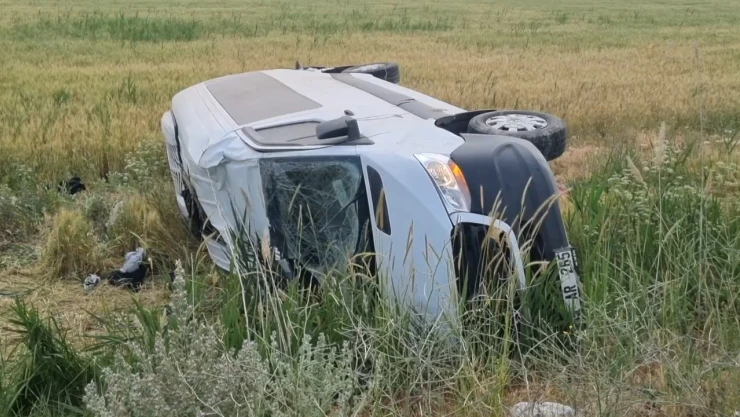Düğün dönüşü kaza,  15 kişi yaralandı