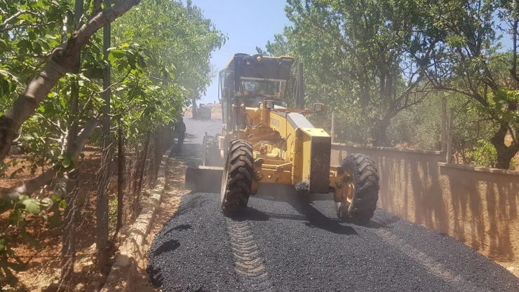 Dulkadiroğlu Belediyesi'nden Ayaklıcaoluk'ta asfalt çalışması