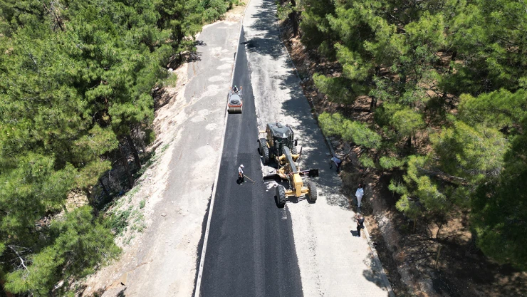 Dulkadiroğlu Belediyesi'nden Pınarbaşı mahallesinde asfalt çalışması