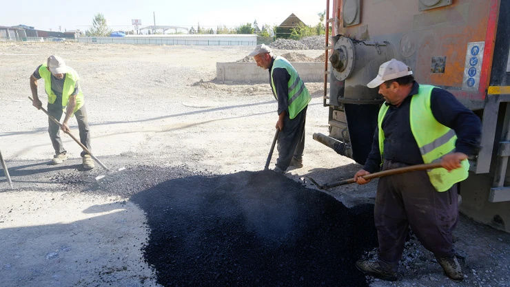 Dulkadiroğlu'nda altyapı yenilendi, asfalt tamiri hız kazandı