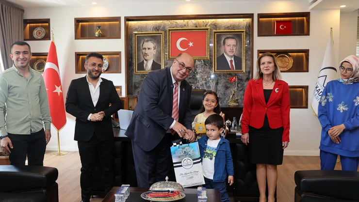 Dulkadiroğlu'nda Başkanlık Makamı Merve Nida Sarp'a emanet edildi