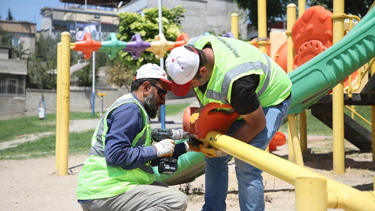 Dulkadiroğlu'nda park ve bahçeler yaza hazır