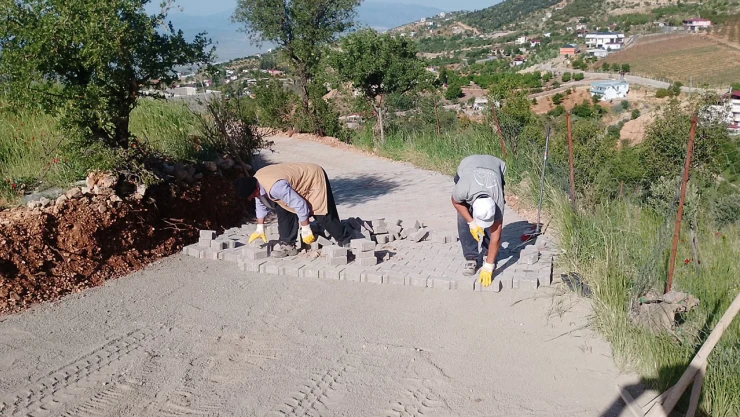 Dulkadiroğlu'nda yol, asfalt ve parke seferberliği