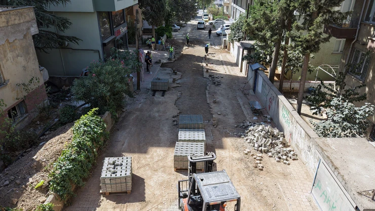 Dulkadiroğlu'nda yollar Büyükşehir ile yenileniyor