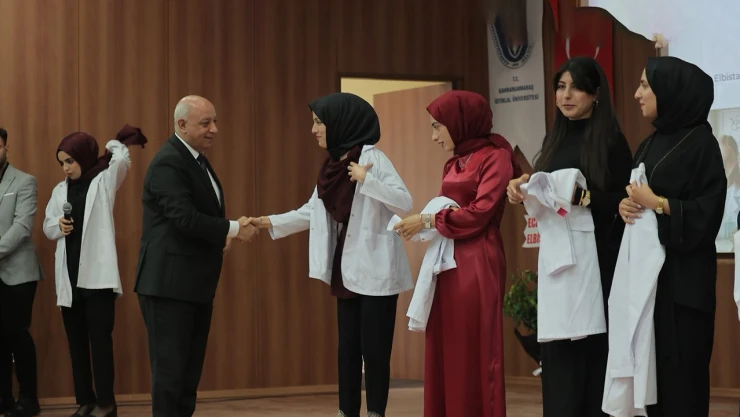 Eczane hizmetleri öğrencileri mesleğe ilk adımı attı