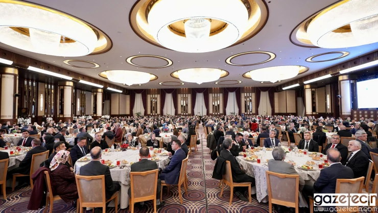 Eğitim ailesi iftar programında bir araya geldi