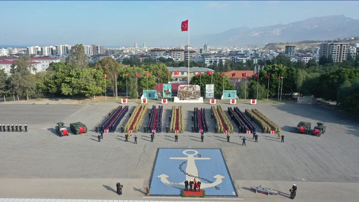 Eğitimlerini tamamlayan 1418 acemi er yemin etti